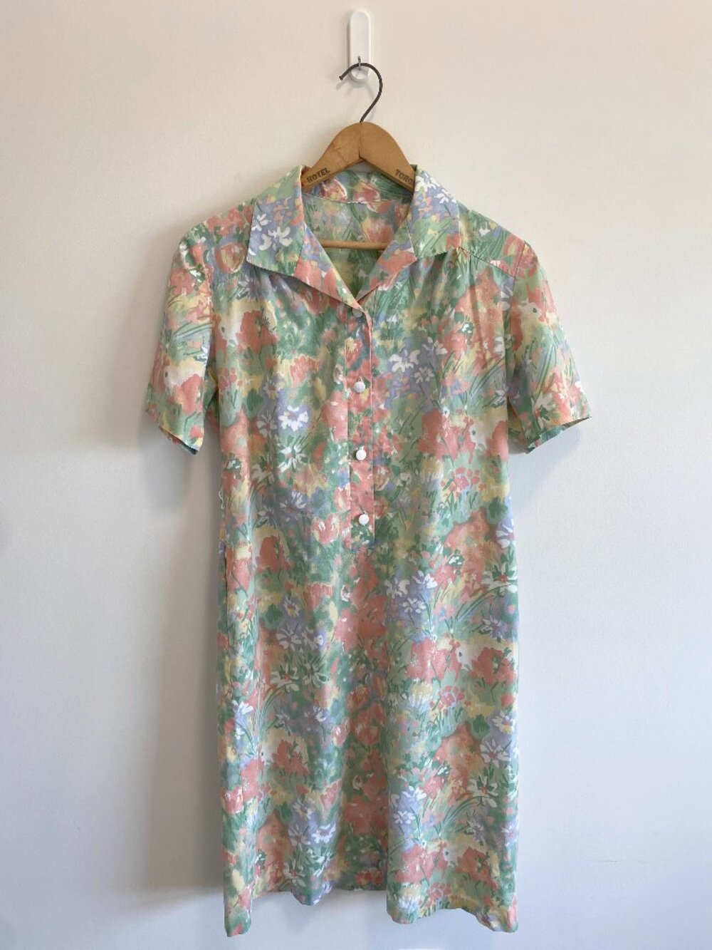 Vintage Floral Short Sleeve House Dress / 70s / Cotton